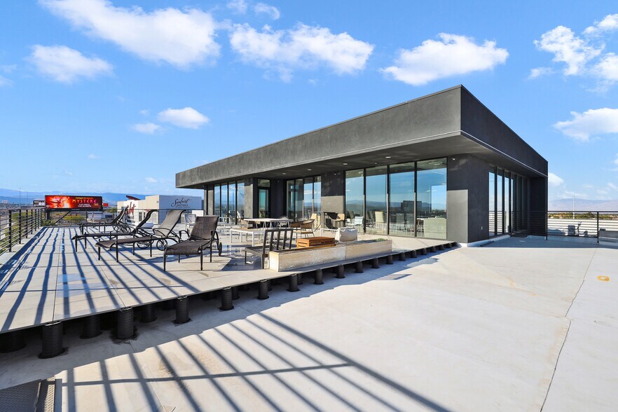 More Photos Of 5530 Rafael Rivera Way, Las Vegas Light Manufacturing For Sale