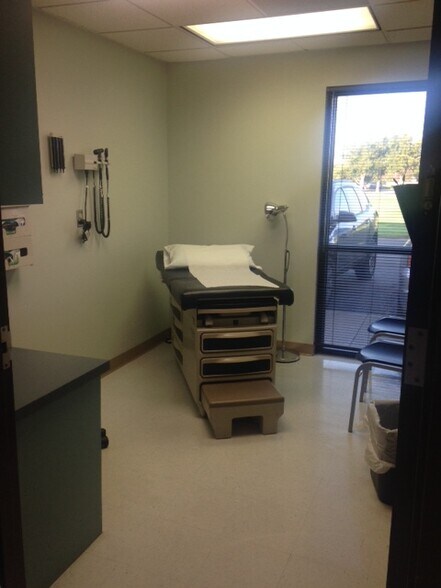 More Photos Of 1701 N Loop 250 W, Midland Medical For Lease