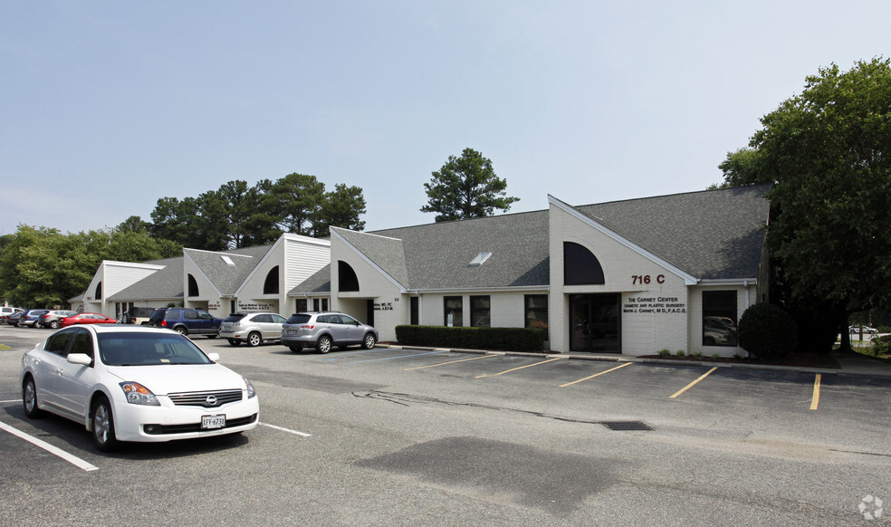 Primary Photo Of 716 Denbigh Blvd, Newport News Medical For Lease