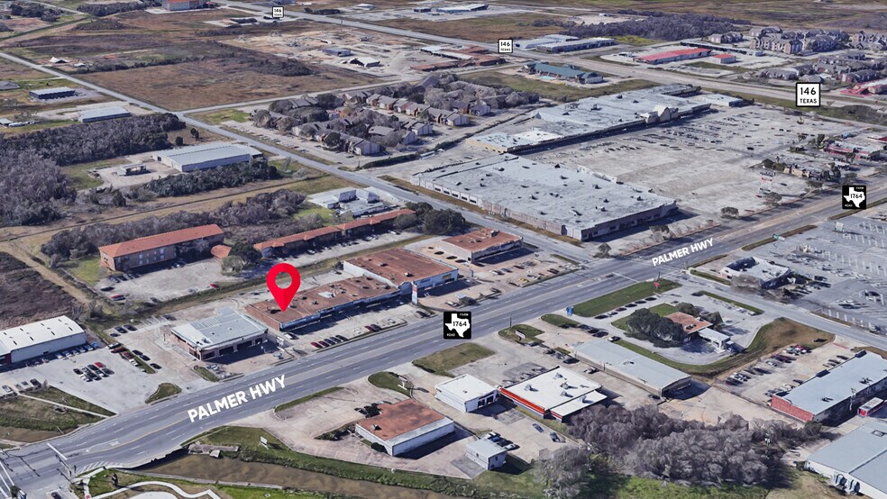 More Photos Of 3305 Palmer Hwy, Texas City Storefront For Lease