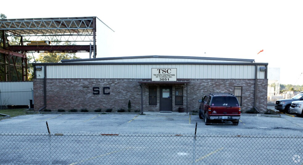 More Photos Of 3051 Faye Rd, Jacksonville Warehouse For Lease