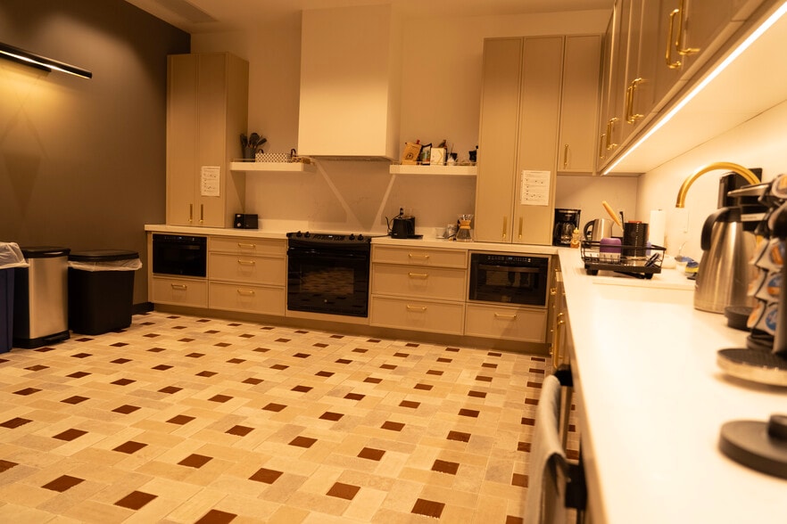 More Photos Of 1702 Chapel Hills Dr, Colorado Springs Religious Facility For Sale