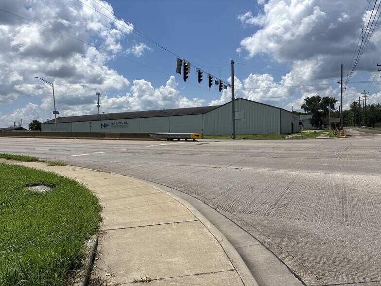 Primary Photo Of 800 N 3rd St, Terre Haute Warehouse For Lease