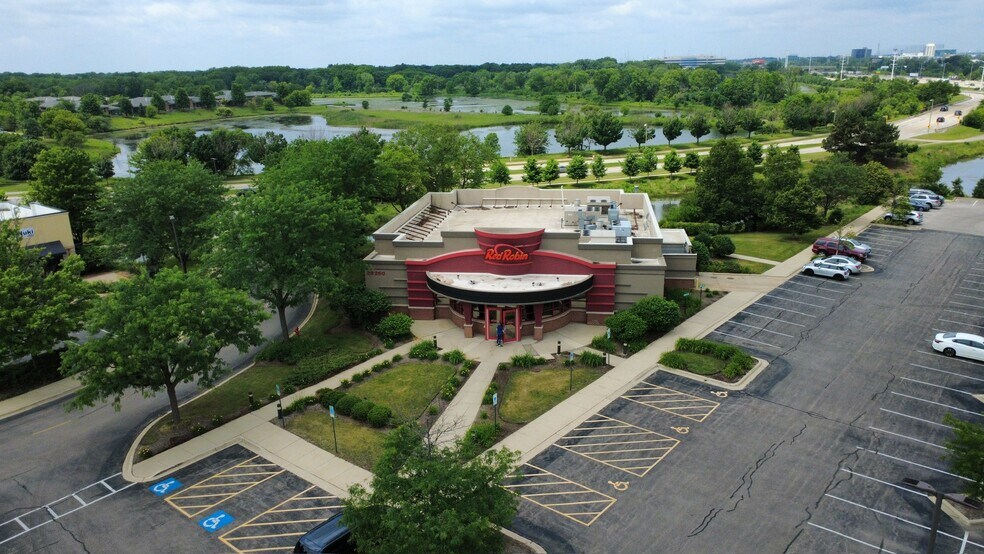 More Photos Of 28260 Diehl Rd, Warrenville Restaurant For Sale