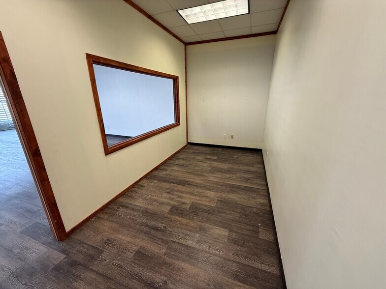 More Photos Of 461 Bridgeport Ave, Milford Unknown For Lease