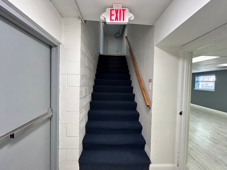 More Photos Of 1101 Ivy Hill Rd, Philadelphia Light Distribution For Lease