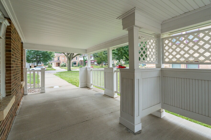 More Photos Of 110 S Broad St, Mankato Office For Lease