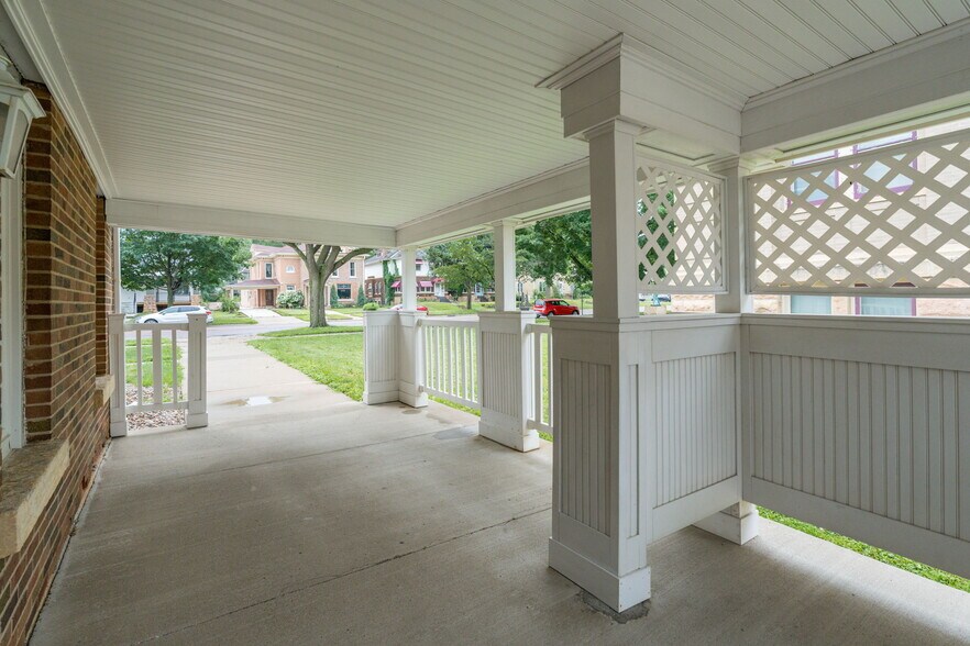 More Photos Of 110 S Broad St, Mankato Office For Lease