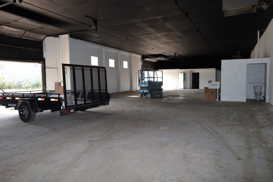 More Photos Of 6071 Branch Hill Guinea Rd, Milford Warehouse For Lease