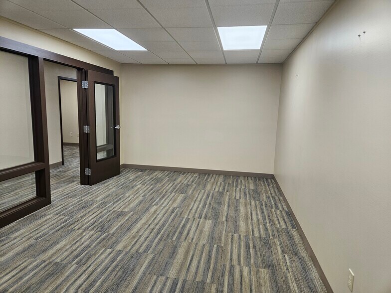 More Photos Of 5444 State St, Saginaw Office For Lease