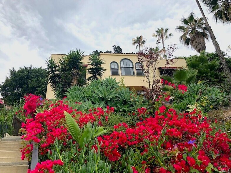 Primary Photo Of 3201 Hamilton Way, Los Angeles Apartments For Sale