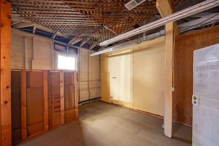 More Photos Of 535-539 Main St, Half Moon Bay Storefront Retail Residential For Sale