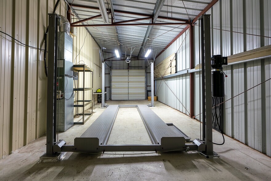 More Photos Of 8626 Gibbs Dr, San Diego Airplane Hangar For Sale