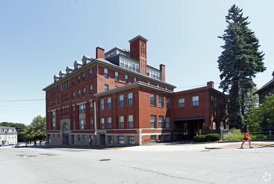 More Photos Of 79 Bramhall St, Portland Apartments For Sale