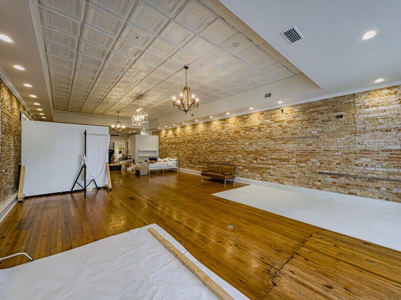 More Photos Of 134 N Patterson St, Valdosta Storefront Retail Office For Sale