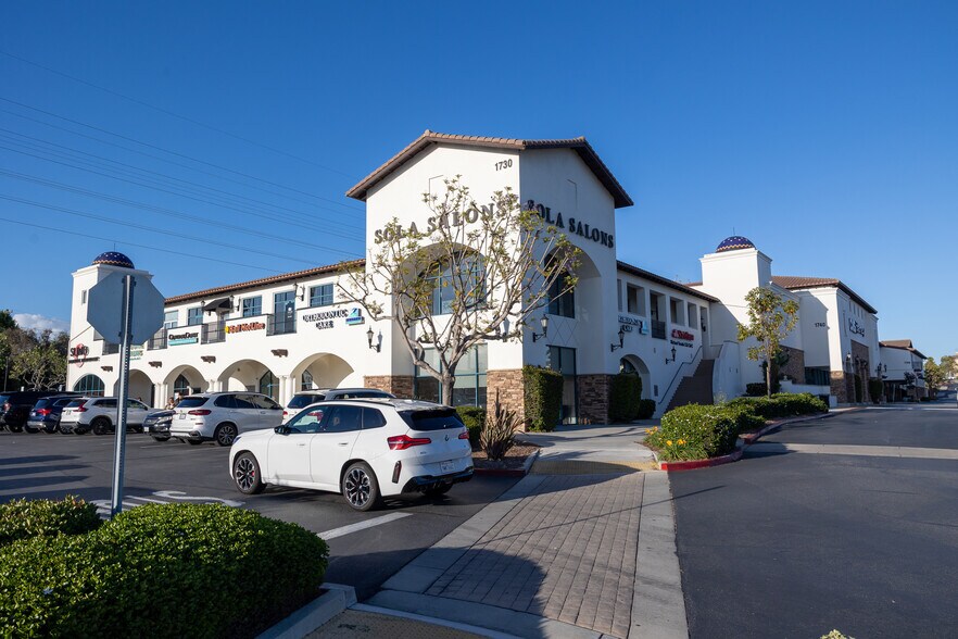 More Photos Of 1746 S Victoria Ave, Ventura Unknown For Lease