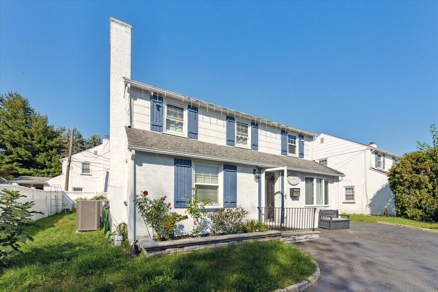 More Photos Of 419 N York Rd, Hatboro Office Residential For Sale