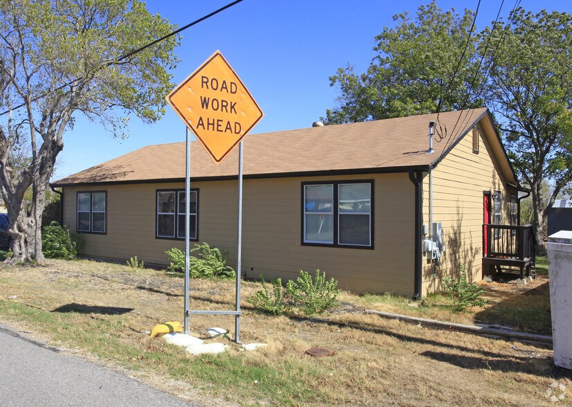 More Photos Of 216 S FM 1660, Hutto Daycare Center For Lease