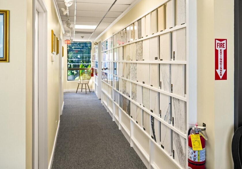 More Photos Of 1291 Worcester Rd, Framingham Office For Sale