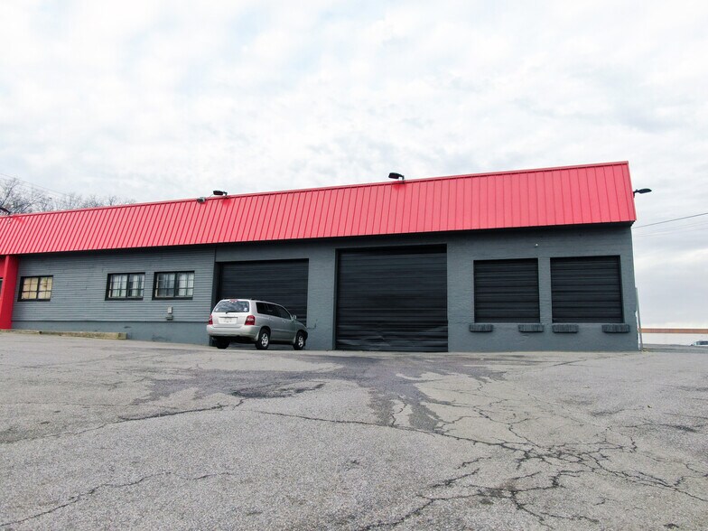 More Photos Of 4111 Washington Blvd, Halethorpe Warehouse For Sale