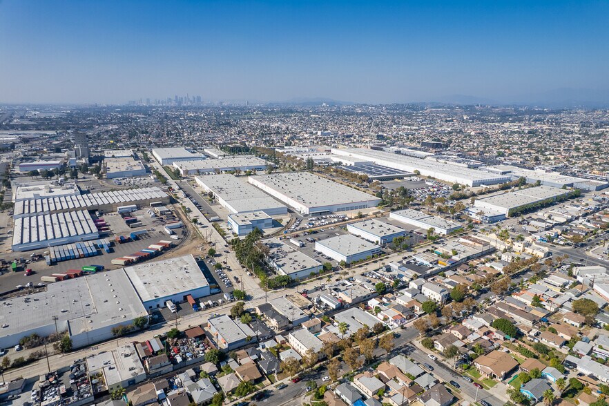 More Photos Of 1412 S Gerhart Ave, Commerce Warehouse For Sale