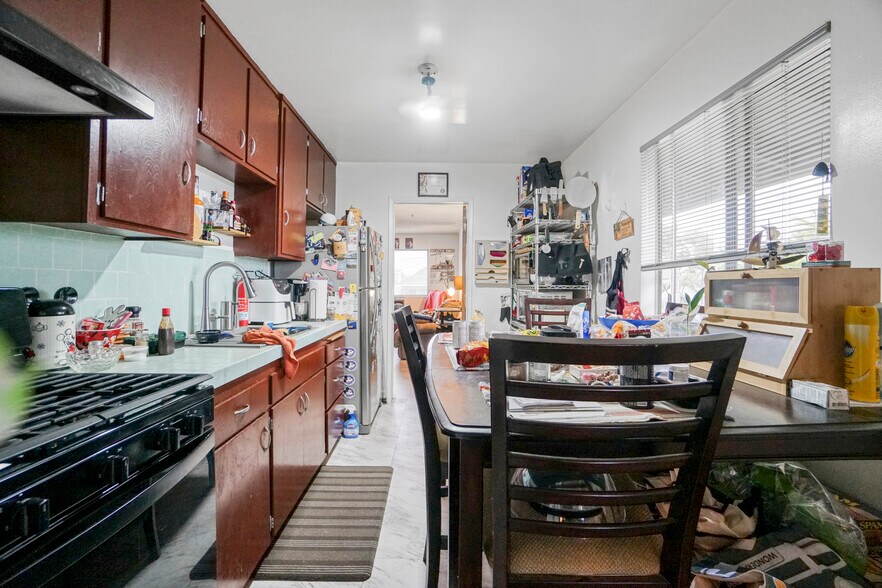 More Photos Of 2714 New Jersey St, Los Angeles Multifamily For Sale