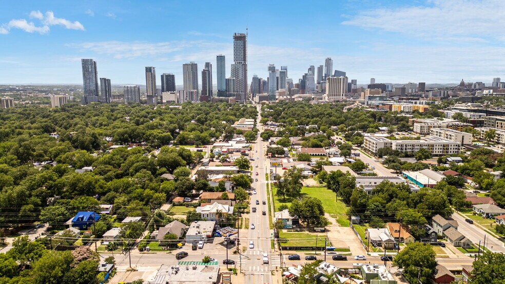 More Photos Of 1801 E Cesar Chavez St, Austin Loft Creative Space For Sale