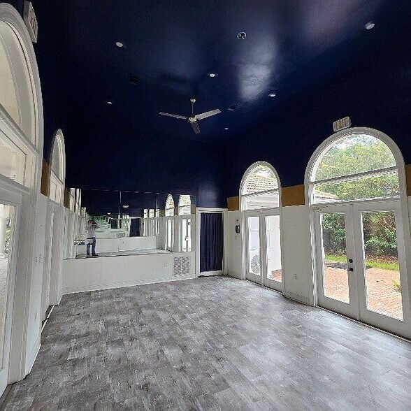 More Photos Of 3375 W County Highway 30A, Santa Rosa Beach Restaurant For Lease