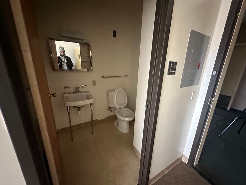 More Photos Of 215 Lelia St, Pittsburgh Apartments For Sale