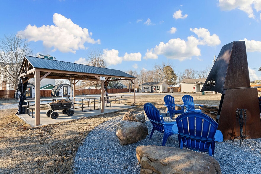 More Photos Of 3400 S Walton Blvd, Bentonville Hotel For Sale