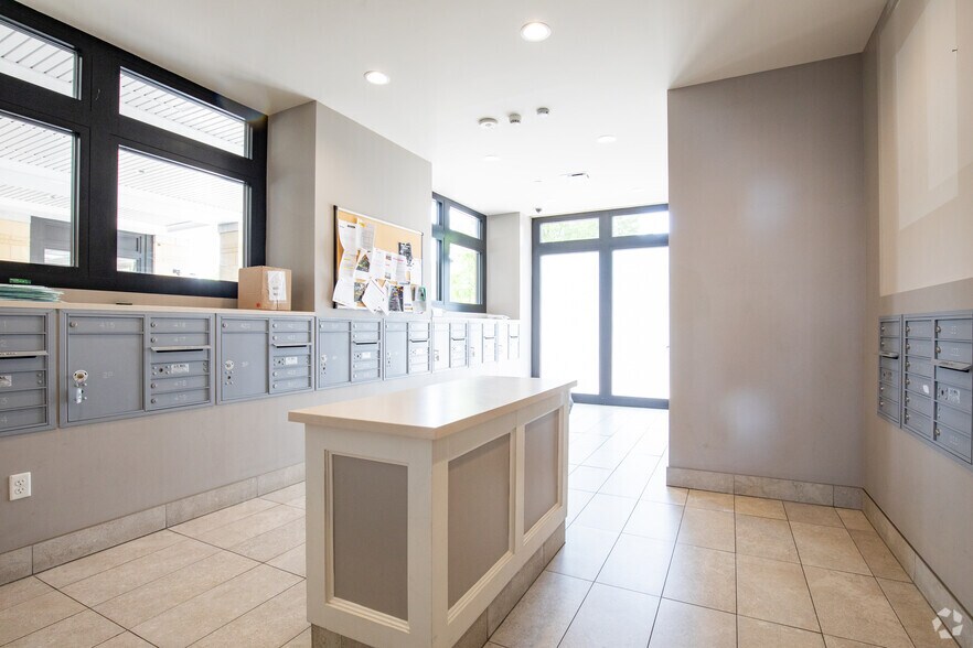 More Photos Of 10-40 Station Dr, Wyandanch Apartments For Lease