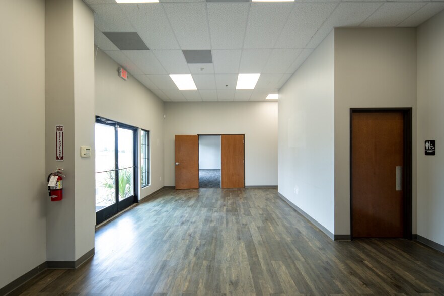 More Photos Of 1771 Robinson Road, Grand Prairie Warehouse For Sale