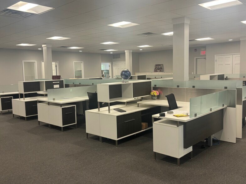 More Photos Of 740 Broad St, Shrewsbury Office For Lease