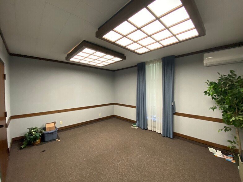 More Photos Of 7045 Farralone Ave, Canoga Park Religious Facility For Sale