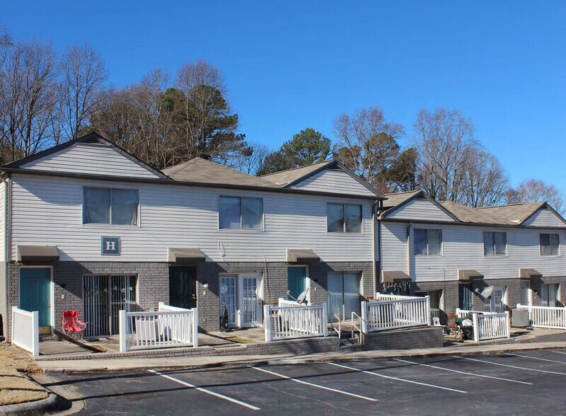 2800 Camp Creek Pky, Atlanta, GA 30337 Apartments For Sale