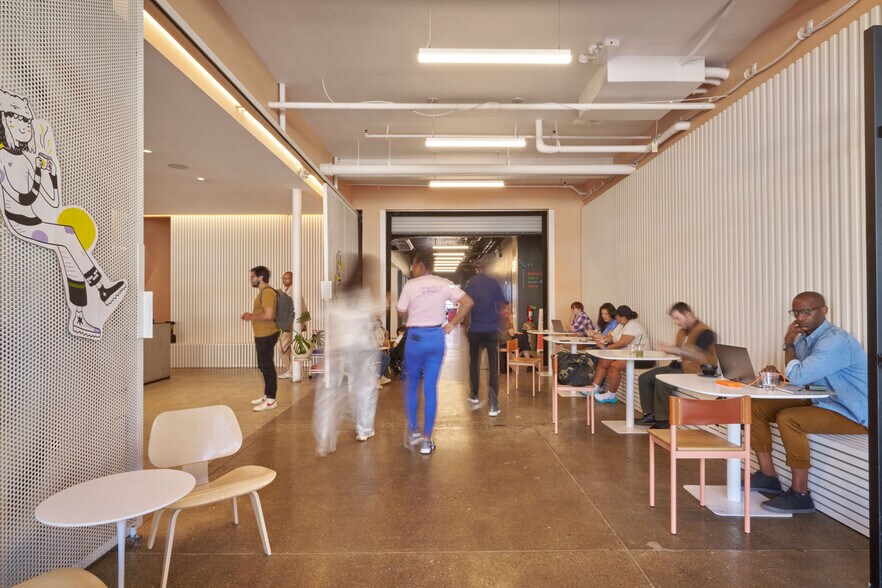 More Photos Of 1757 N Kimball Ave, Chicago Flex For Lease