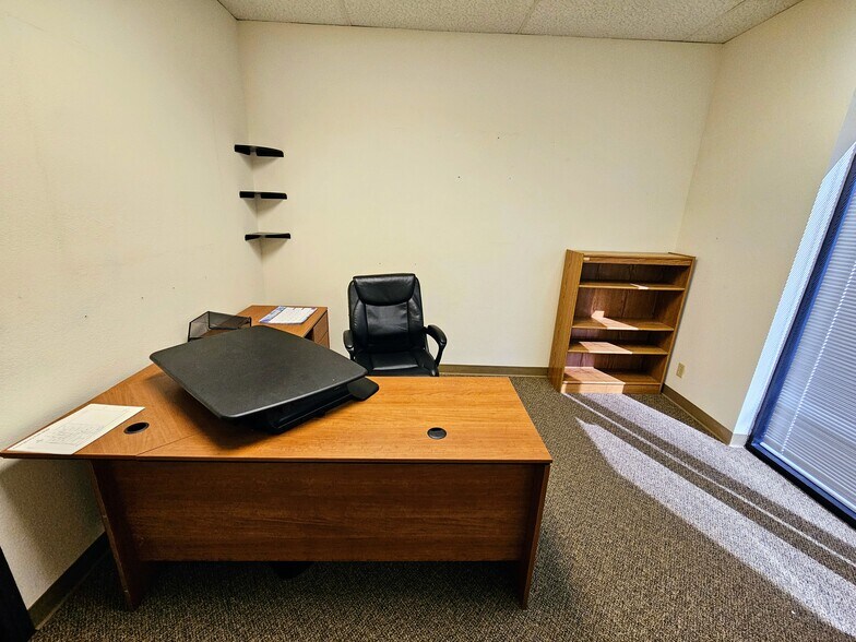 More Photos Of 5510 Skylane Blvd, Santa Rosa Office For Lease