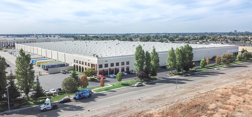 More Photos Of 1909 Zephyr St, Stockton Distribution For Lease