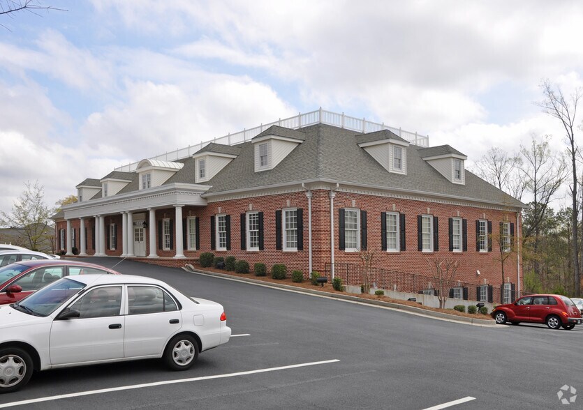 More Photos Of 225 Country Club Dr, Stockbridge Medical For Sale