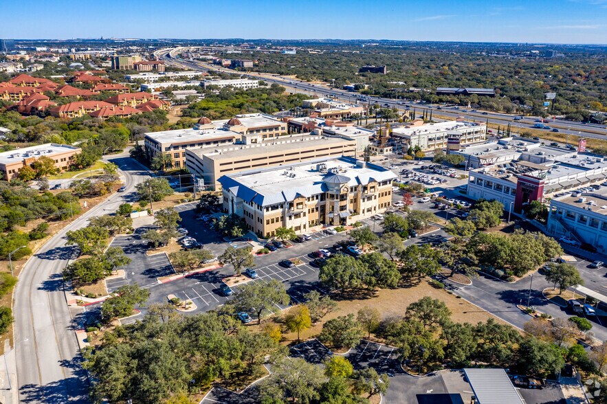 More Photos Of 18756 Stone Oak Pky, San Antonio Office For Lease