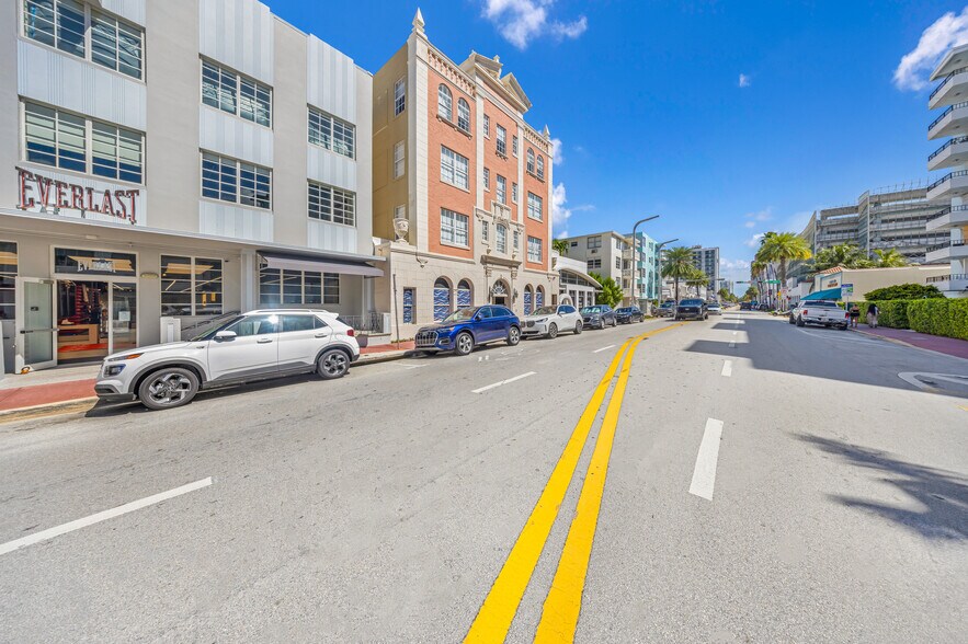 More Photos Of 727 Collins Ave, Miami Beach Apartments For Sale