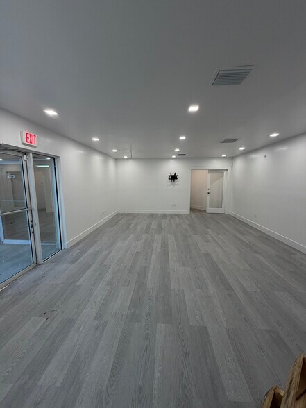 More Photos Of 9450 NW 58th St, Miami Warehouse For Sale