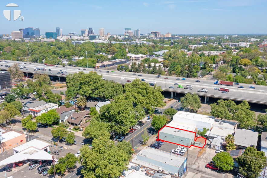 More Photos Of 2409 21st St, Sacramento Freestanding For Lease