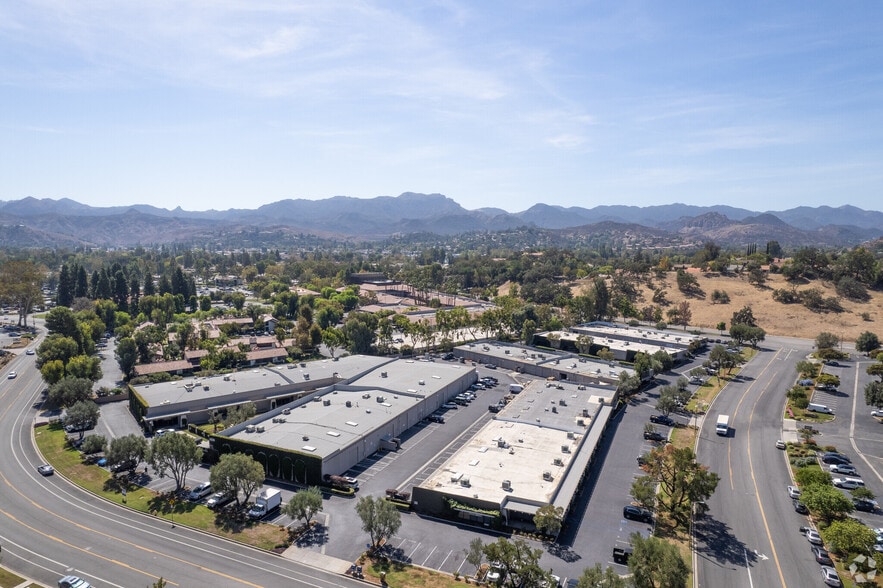 More Photos Of 766 Lakefield Rd, Westlake Village Warehouse For Lease