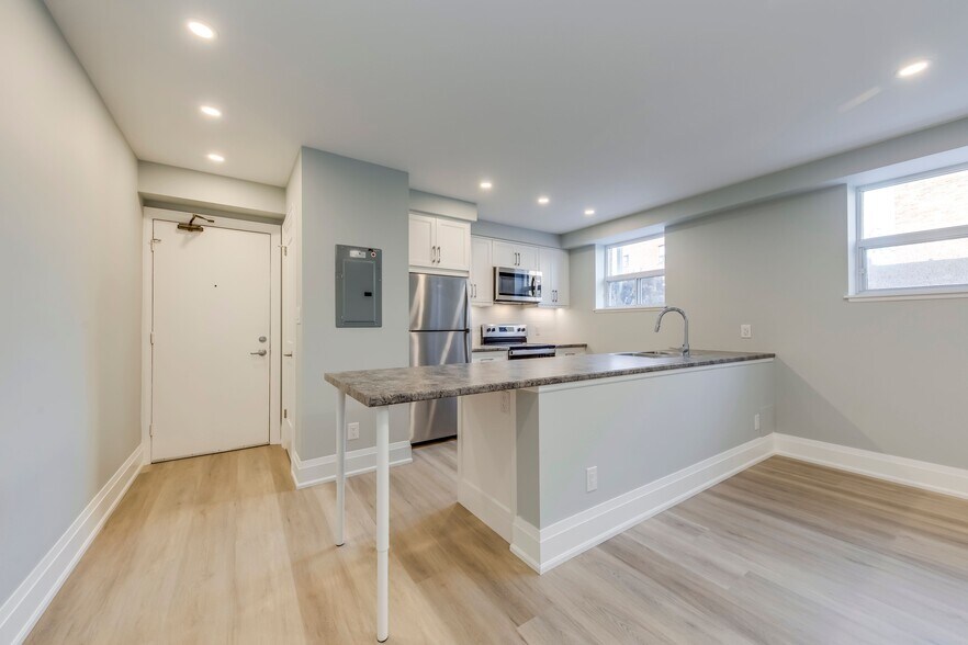More Photos Of , Mississauga Multifamily For Sale