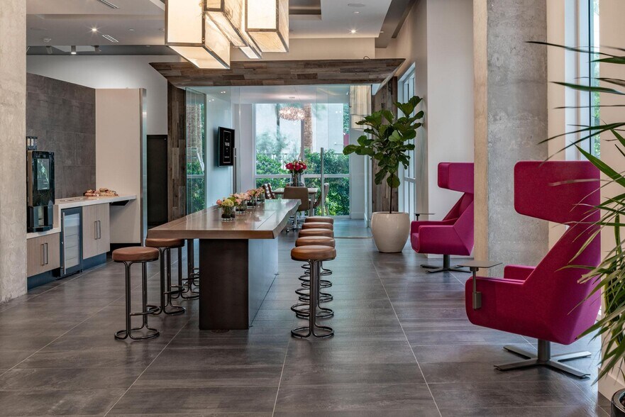 More Photos Of 405 NE 2nd St, Fort Lauderdale Apartments For Lease