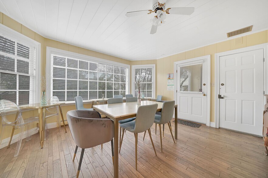 More Photos Of 77 Main St, Sutter Creek Hospitality For Sale