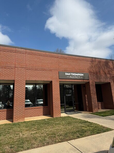 More Photos Of 3130 Fairhill Dr, Raleigh Office For Sale