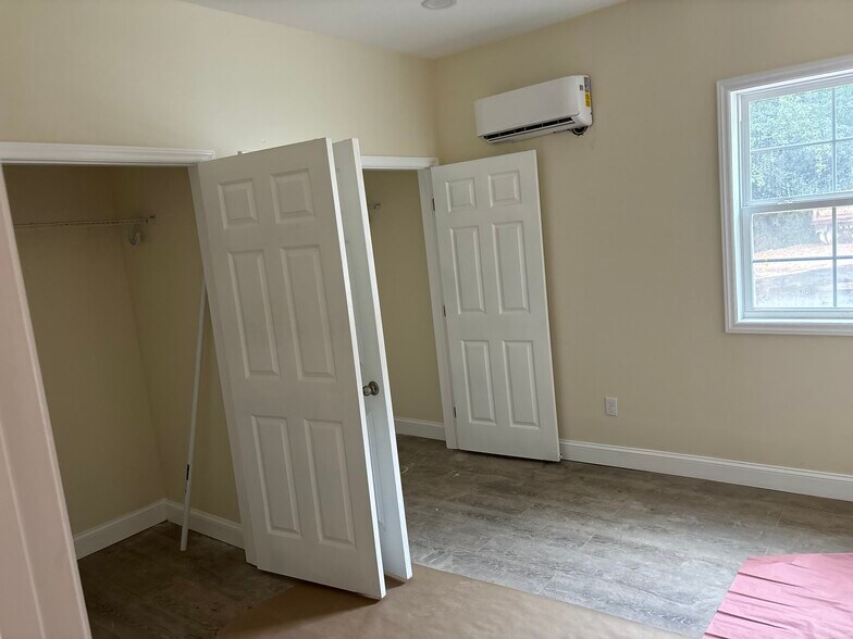 More Photos Of 198 Cowan St, Rutherfordton Apartments For Sale