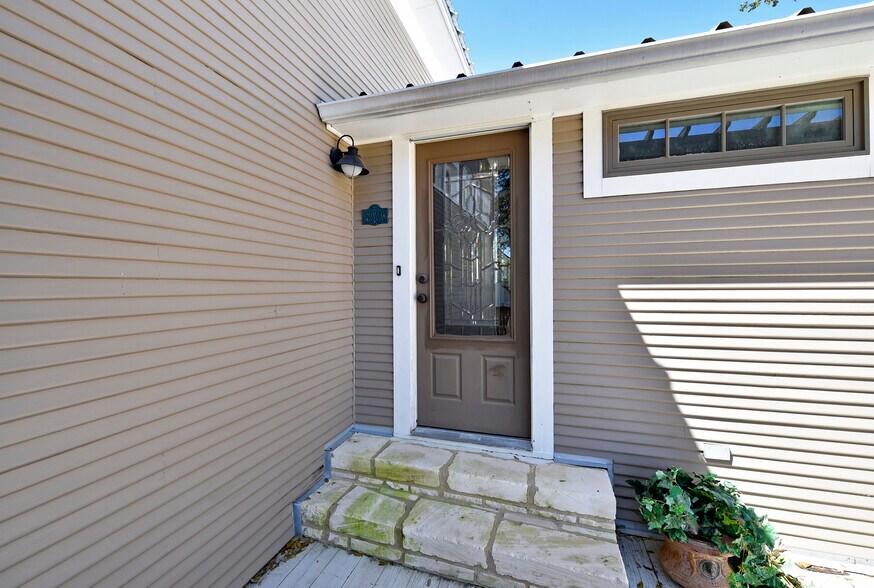 More Photos Of 315 Cedar St, New Ulm Specialty For Sale